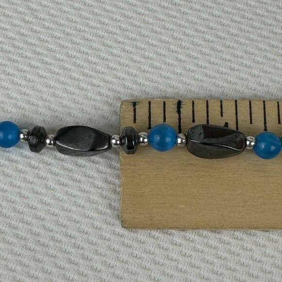 Hematite and Blue Beaded Necklace With Barrel Clasp Unisex 18 Inches Long - Picture 9 of 9